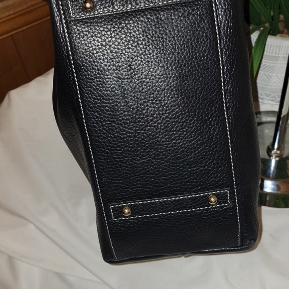 Dooney and Bourke Belvedere Logo Lock - Picture 5 of 13